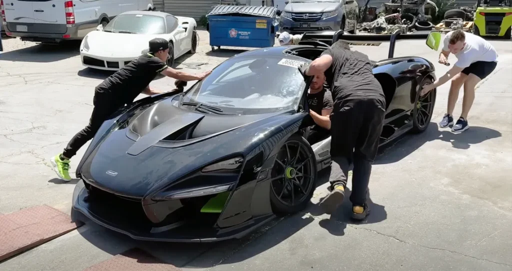 Esse McLaren Senna está com a cuba de fibra de carbono rachada no chassi: será que tem salvação?