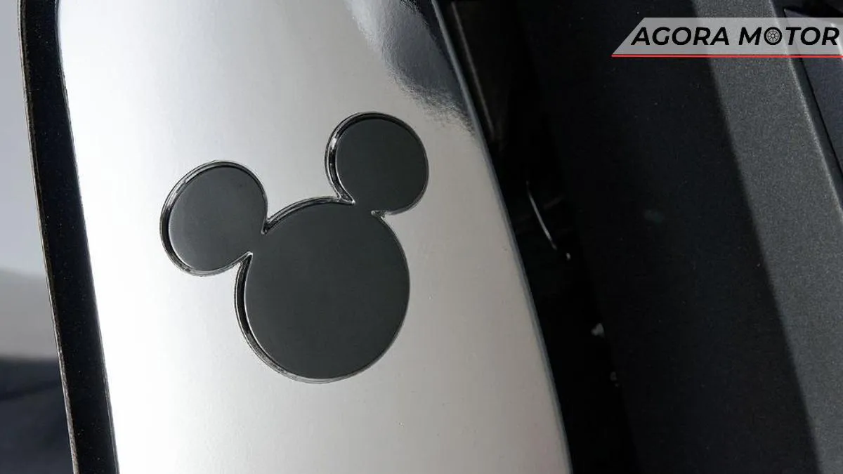 Moto Honda feita com a Disney é raro modelo restrito a 100 unidades Moto Honda feita com a Disney é raro modelo restrito a 100 unidades