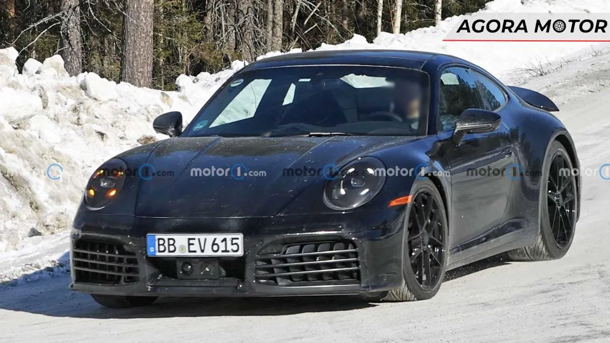 Porsche prepara mudanças para o 911 GTS: novo design flagrado Porsche prepara mudanças para o 911 GTS: novo design flagrado