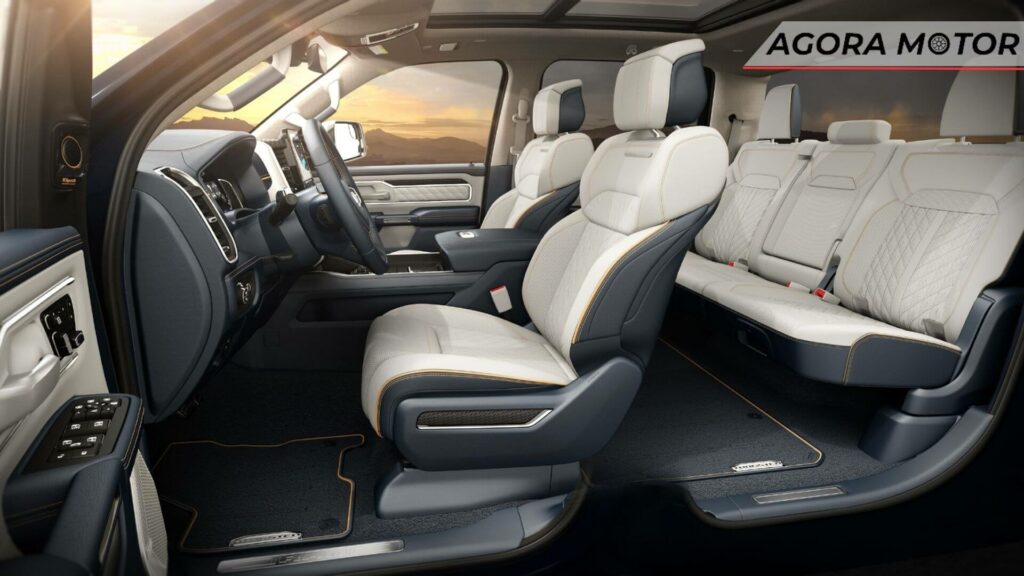 RAM 1500 REV 2025 interior