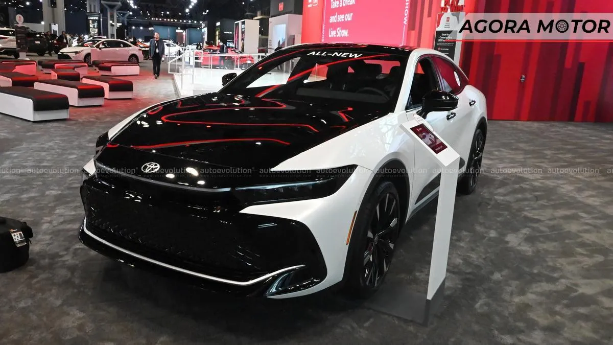 Toyota Crown é destaque da Toyota no Salão de Nova York