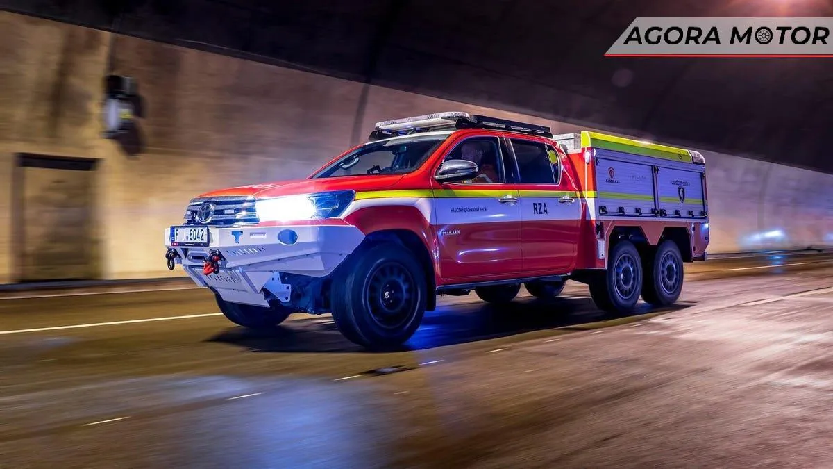 Toyota Hilux de 6 rodas foi construído para combater incêndios em Elétricos Toyota Hilux de 6 rodas foi construído para combater incêndios em Elétricos