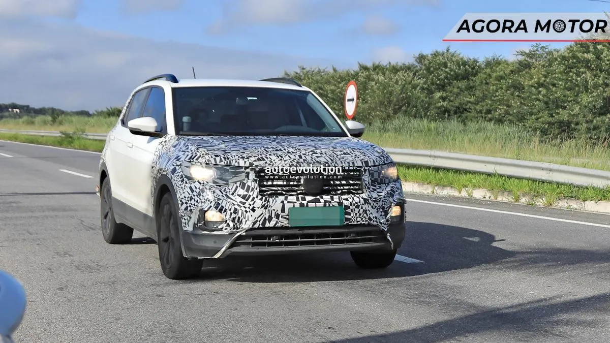 Volkswagen T-Cross com facelift é flagrado rodando no Brasil Volkswagen T-Cross com facelift é flagrado rodando no Brasil
