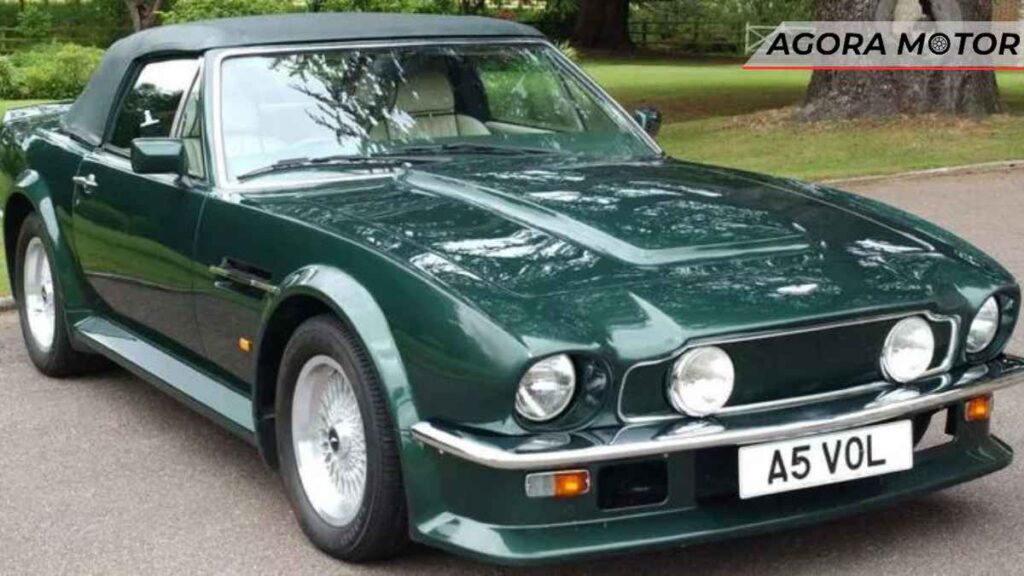 Aston Martin V8 Vantage Volante verde
