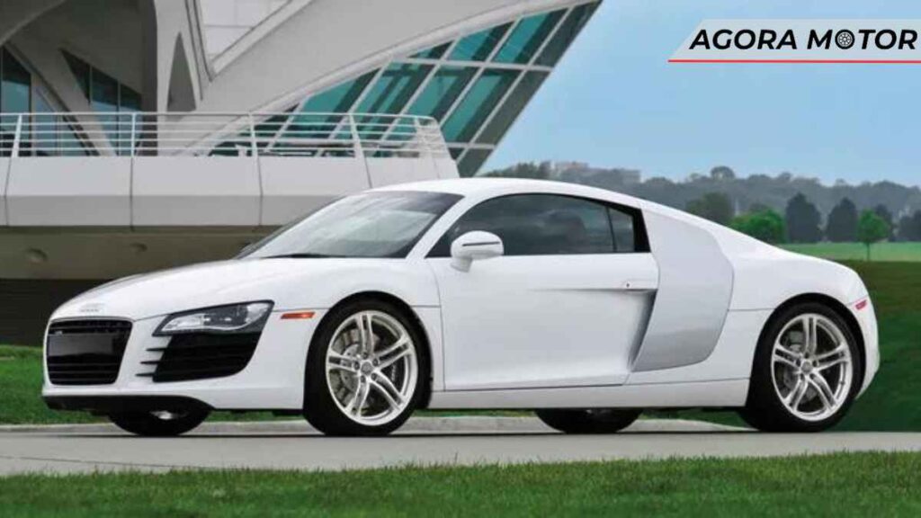 Audi R8 - Entre $72,000 e $110,000 (Entre R$ 354.960 e R$ 542.300)