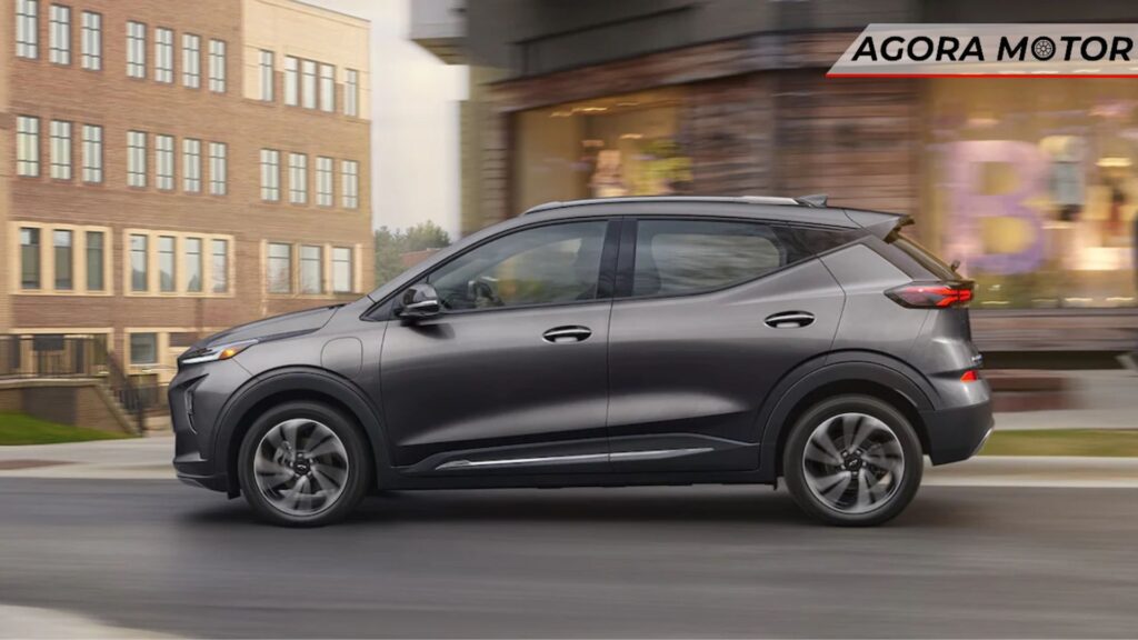 Lateral do Chevrolet Bolt EUV.