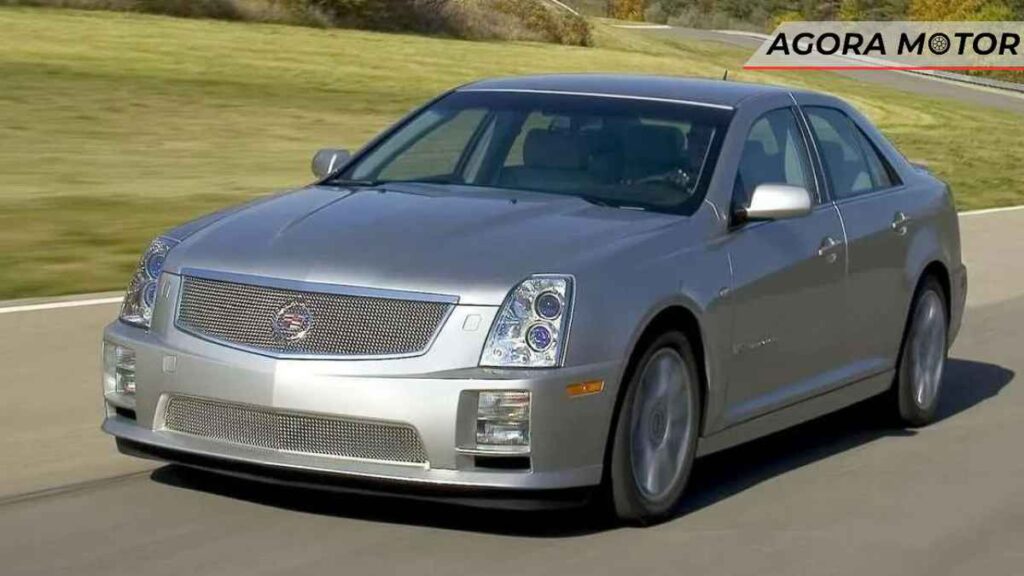 Cadillac STS V8 - média de US $ 6.500 (R$ 32.435)