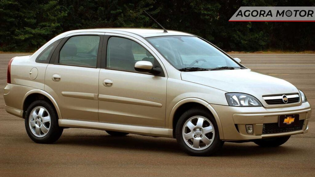 Corsa na versão sedan.