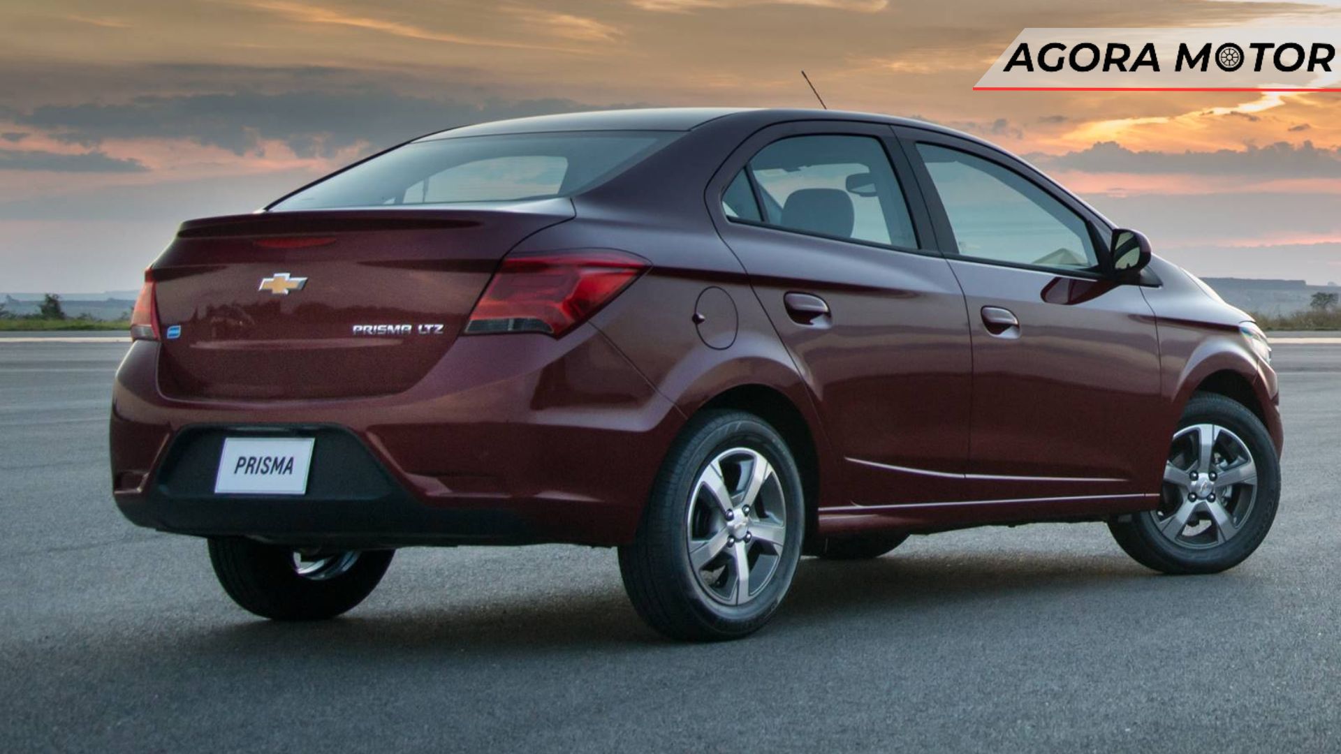 Lateral do Chevrolet Prisma.