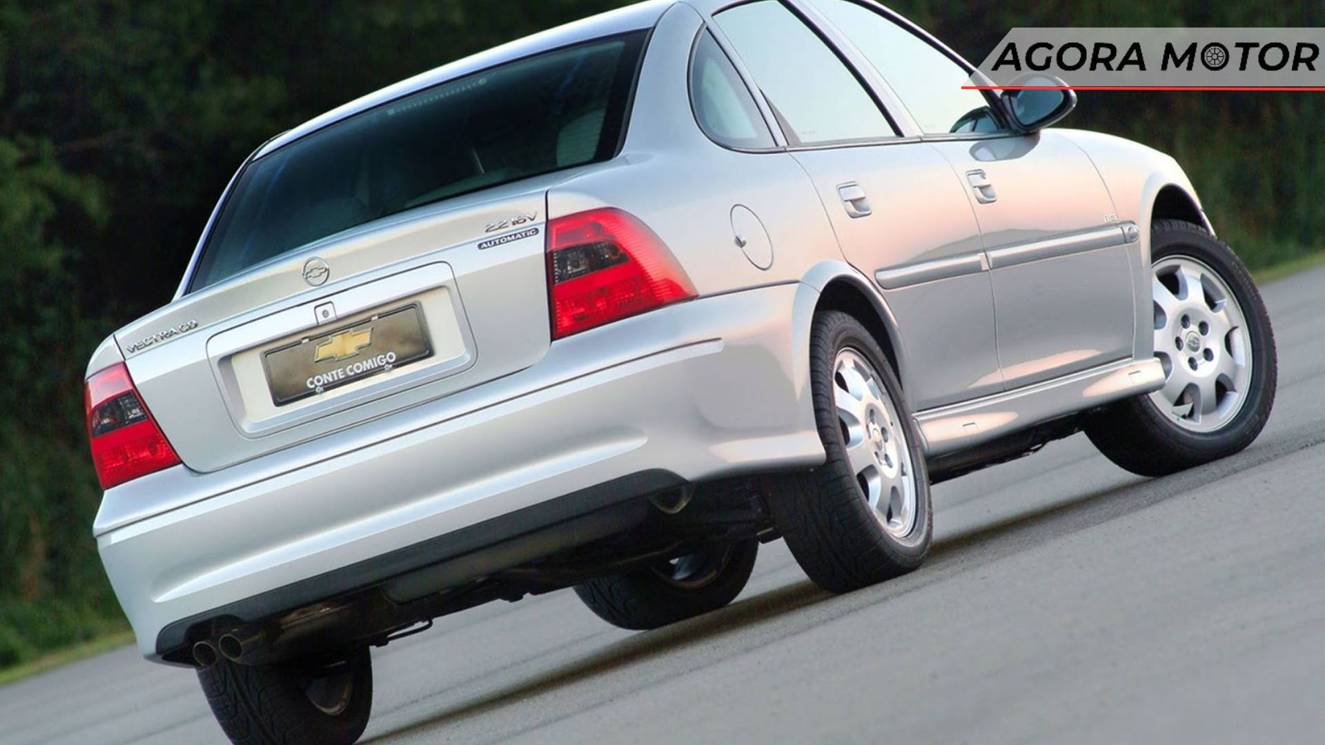 Traseira do Vectra.