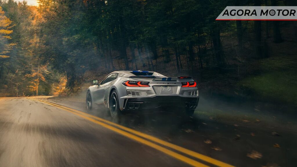 Traseira do Corvette 2024.