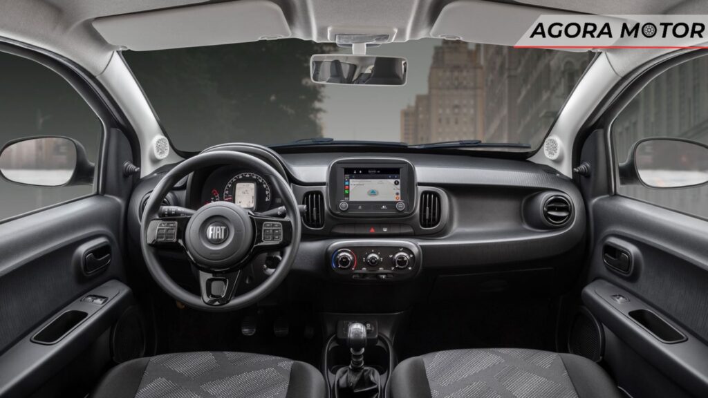 Painel do Fiat Mobi 2024.