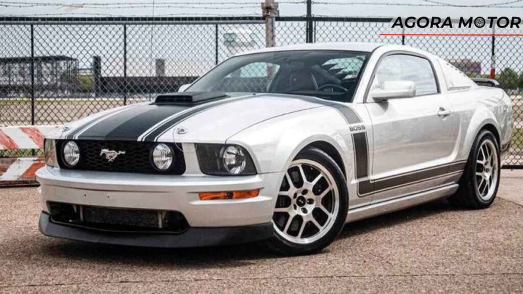 Ford Mustang GT de 5ª geração - média de US $ 7.000 (R$ 34.930)