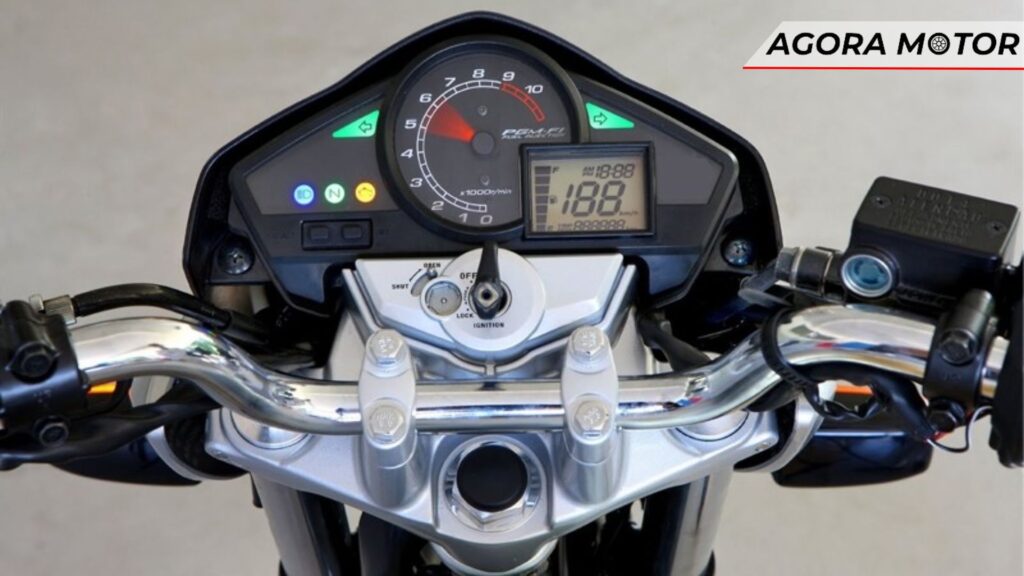 Painel da CB 300.