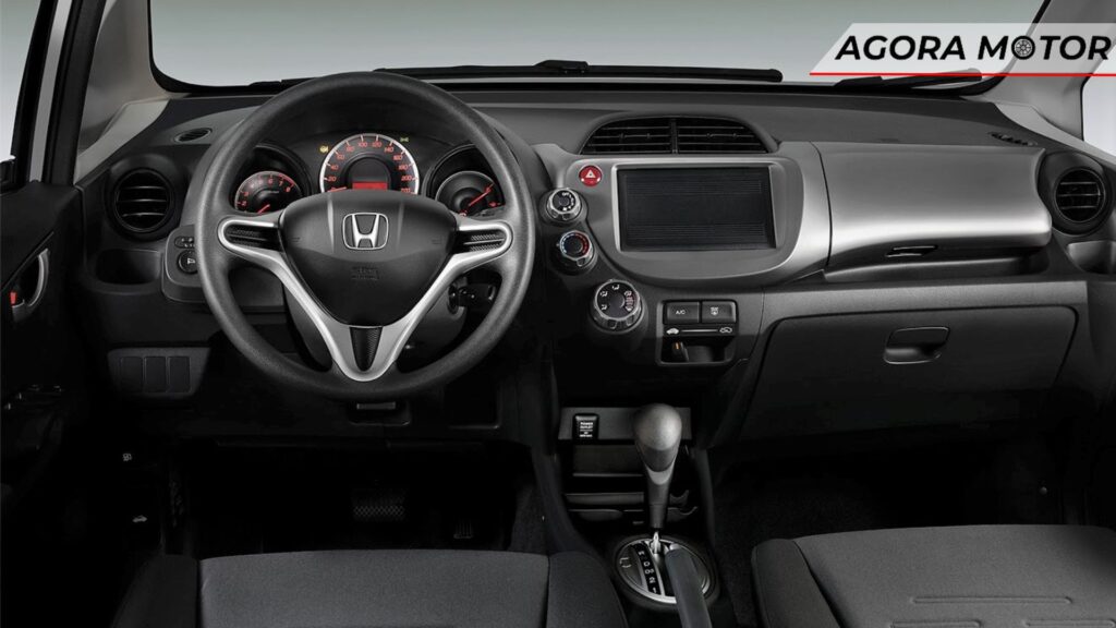 Painel do Honda Fit.