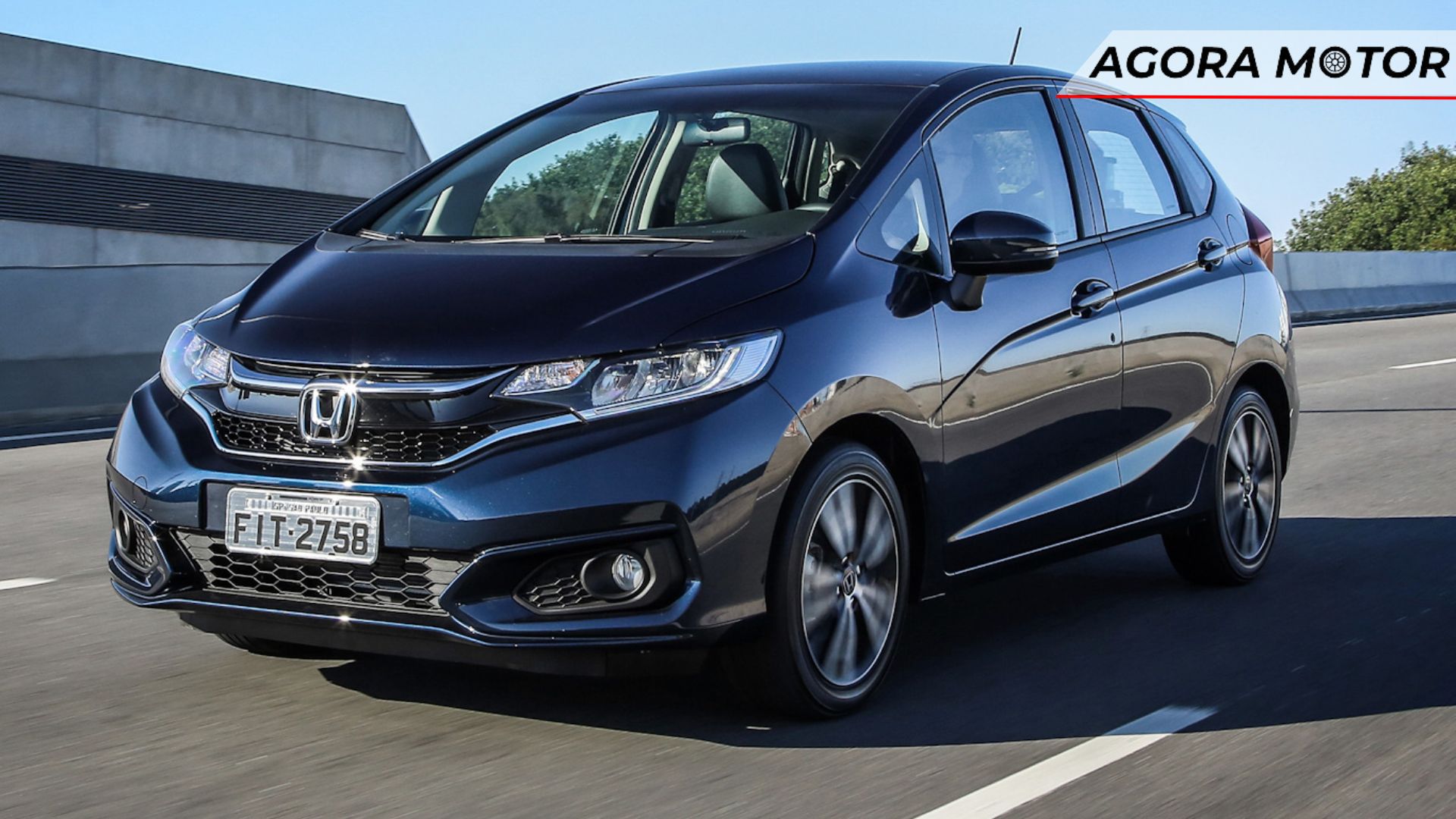 Frente do Honda Fit em 2024.