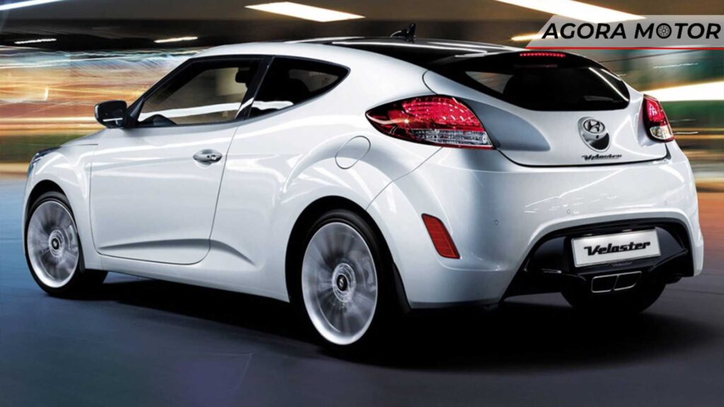 Hyundai Veloster em 2024.