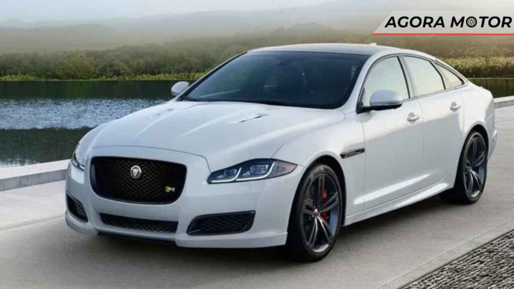 Jaguar XJR