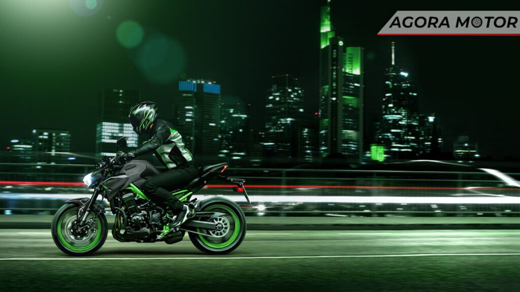 Z900 acelerando.