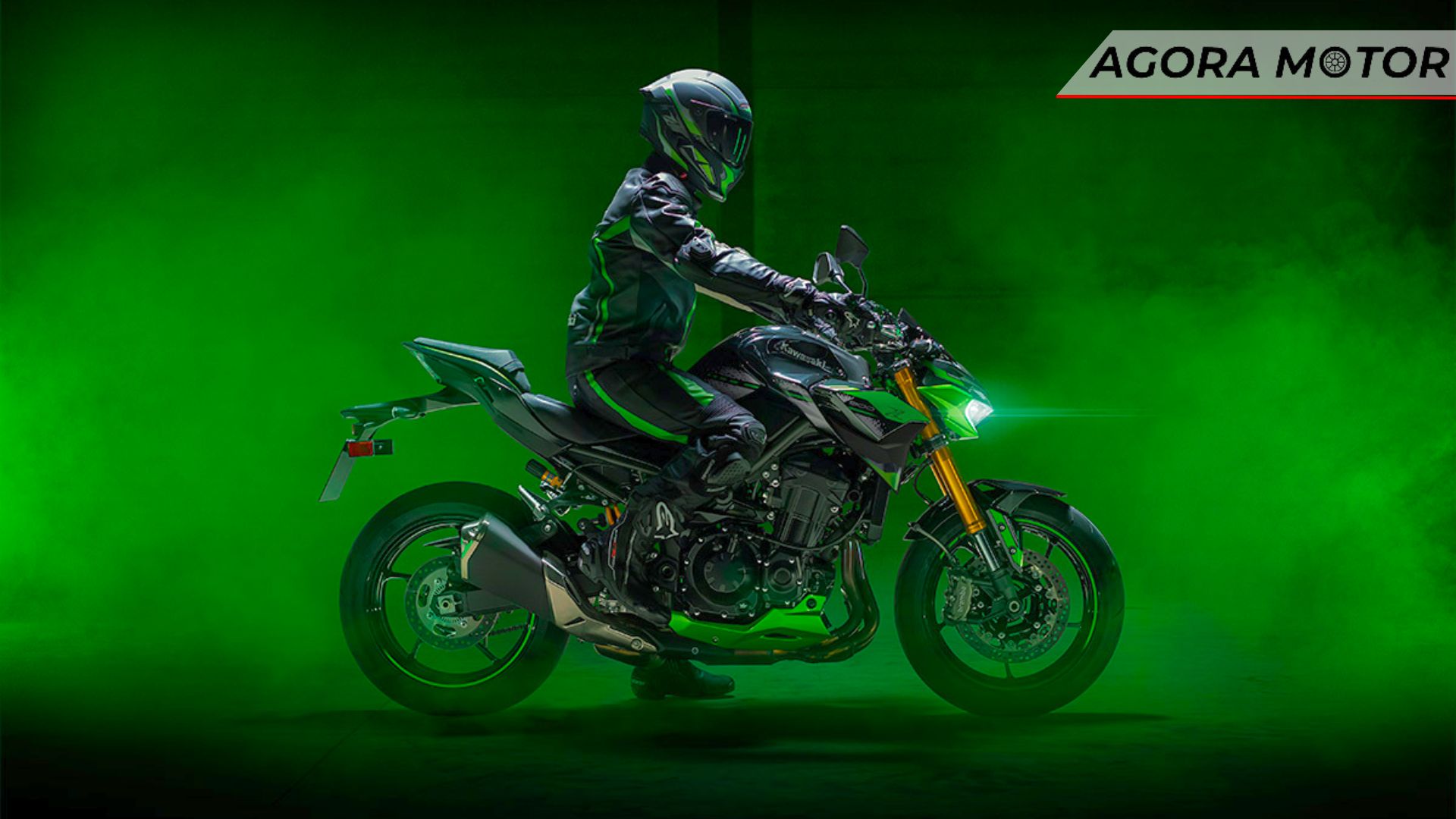 Lateral da Kawasaki Z900 2025.