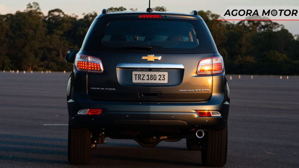 Traseira do Trailblazer 2024