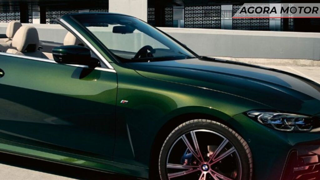 foto lateral do BMW Série 4 Cabrio 2024 verde