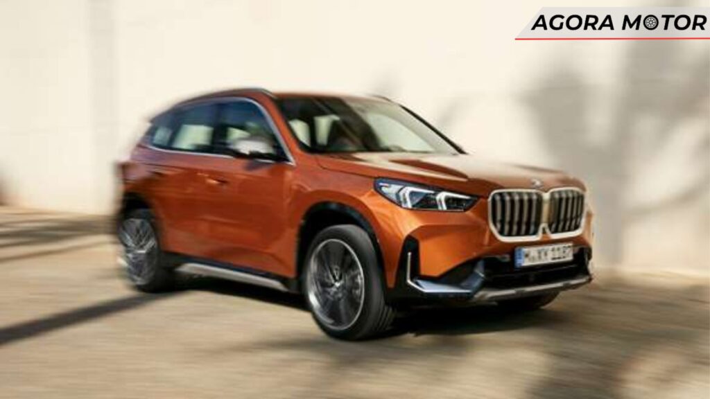 BMW X1 2024 laranja em movimento