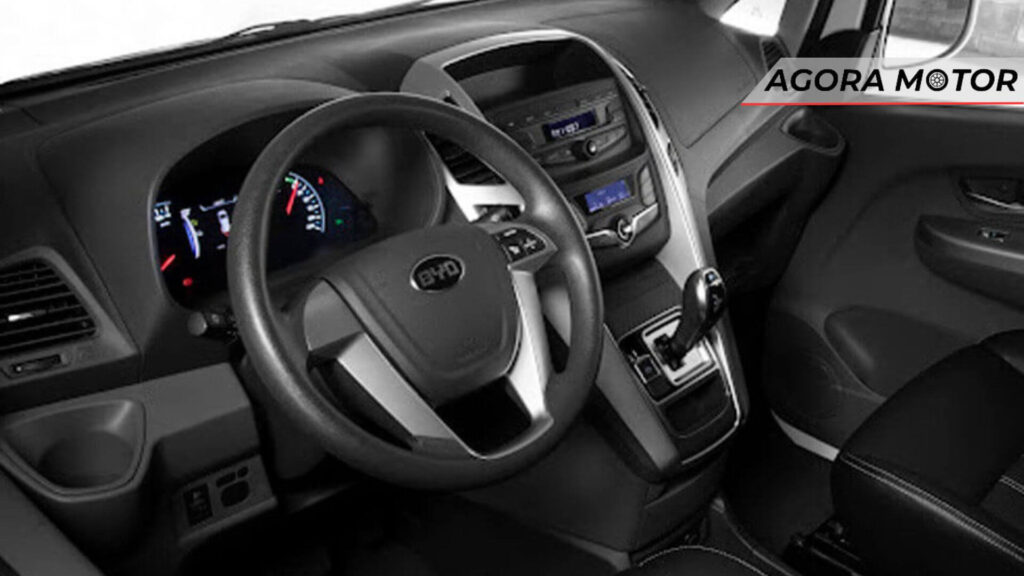 Volante do et3 2024 com detalhes em preto
