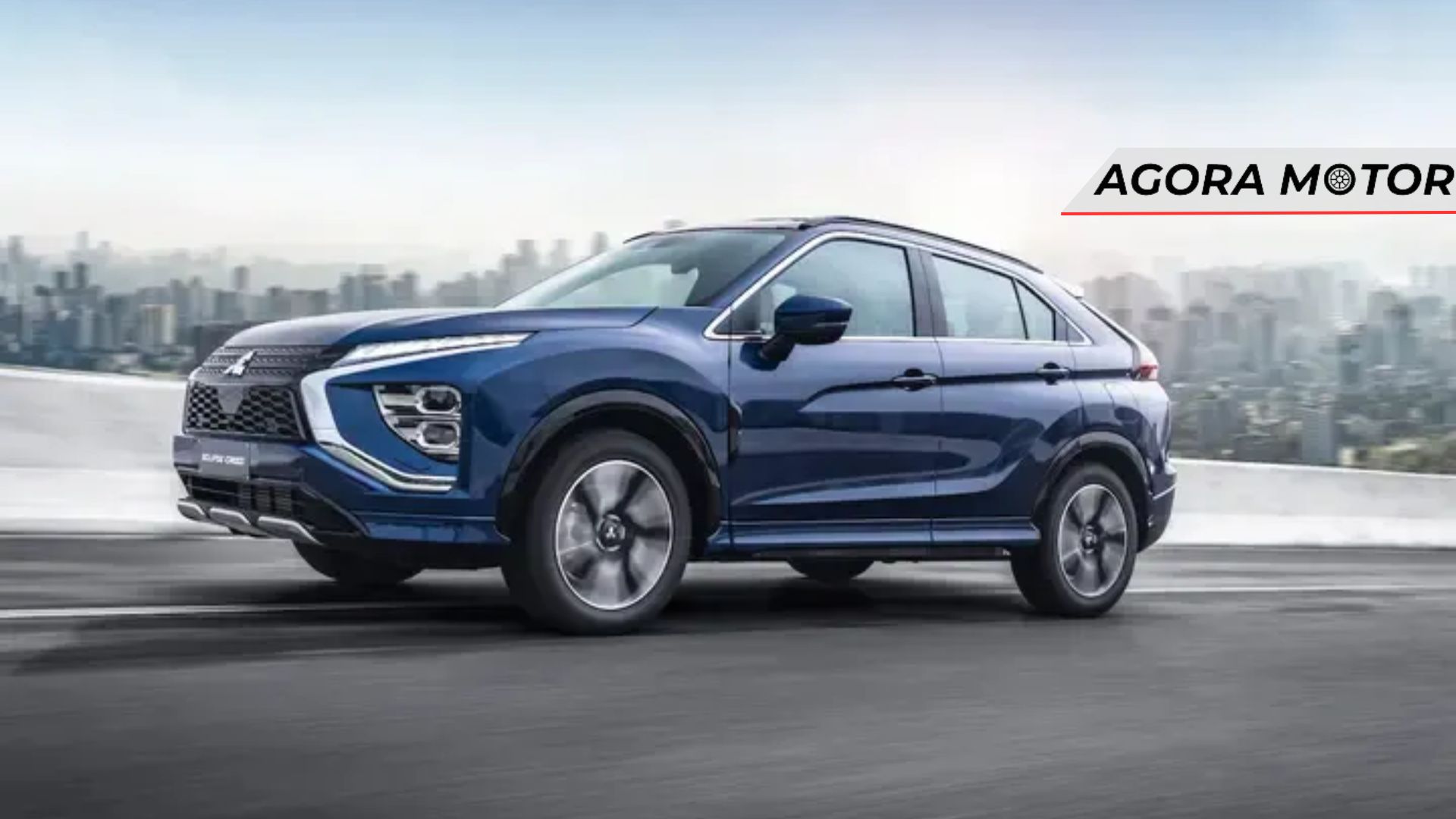 Foto panorâmica do Eclipse Cross 2024 azul