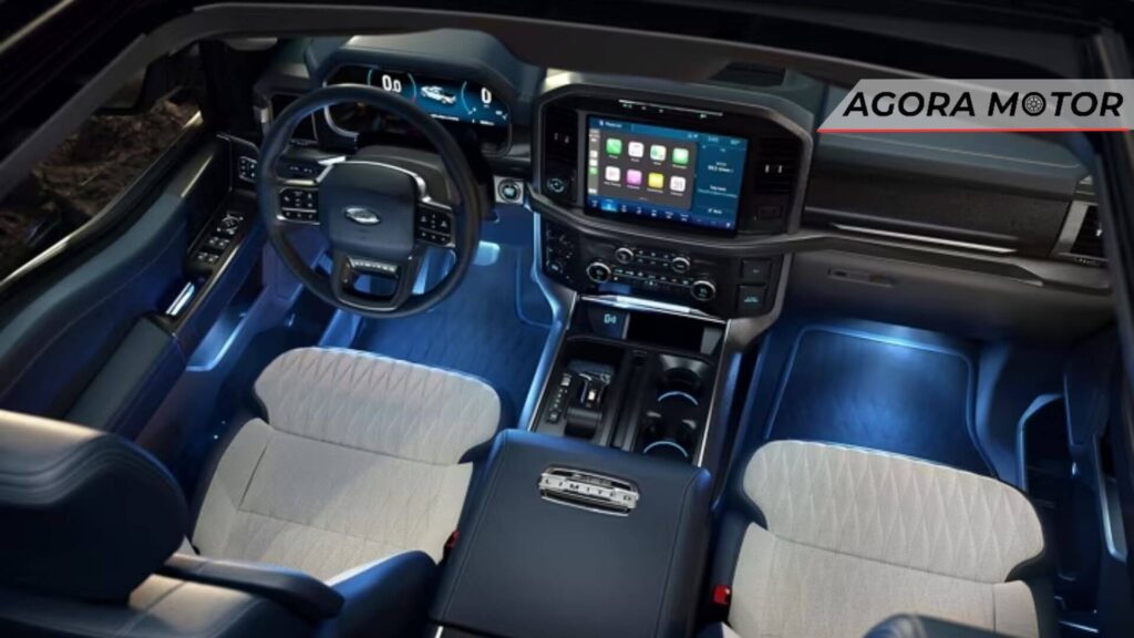 Foto da parte cima do interior da F-150 2024