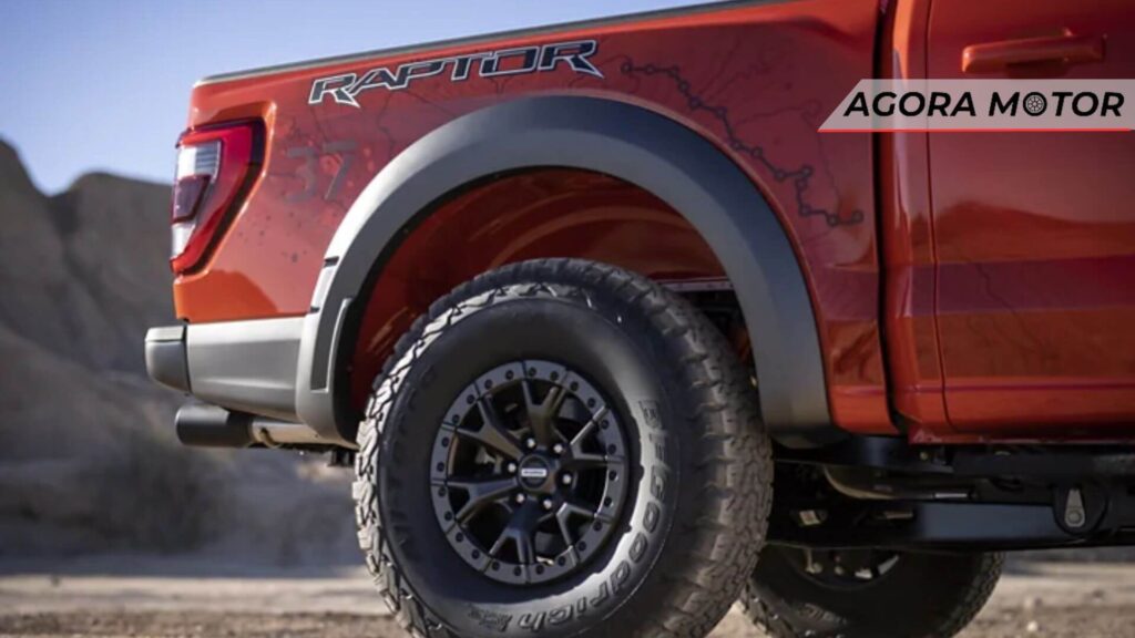 Traseira de uma F-150 Raptor