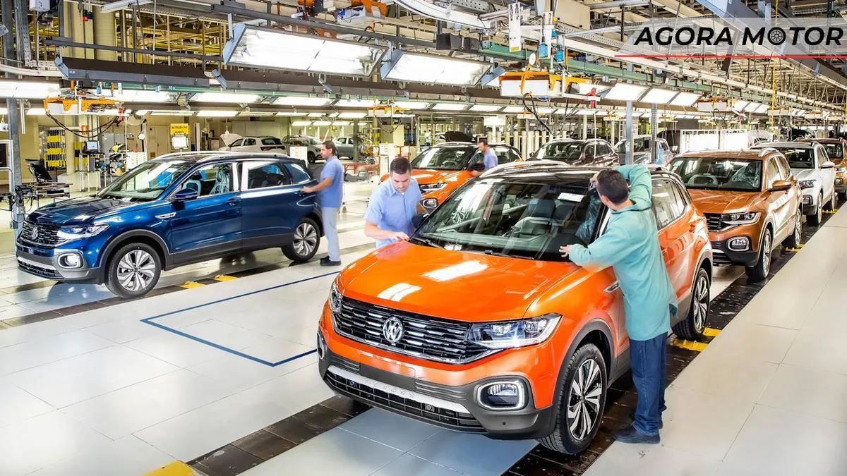 Fábrica da Volkswagen no PR vai diminuir um turno e colocar 700 colaboradores em layoff Fábrica da Volkswagen no PR vai diminuir um turno e colocar 700 colaboradores em layoff