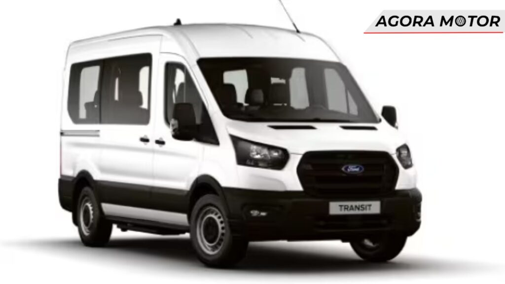 Ford Transit 2024 branca parte lateral.
