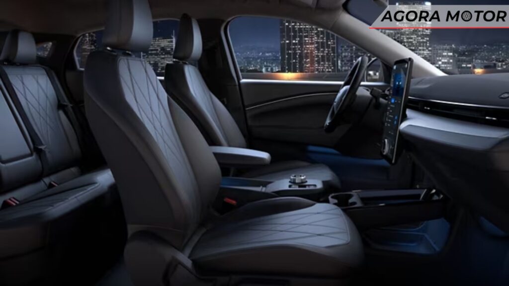 Interior do Mach-e 2024