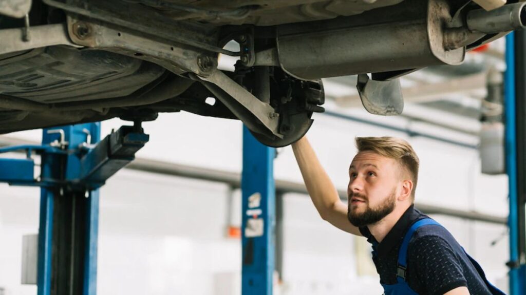 sinais de que a suspensão do seu carro está com problemas