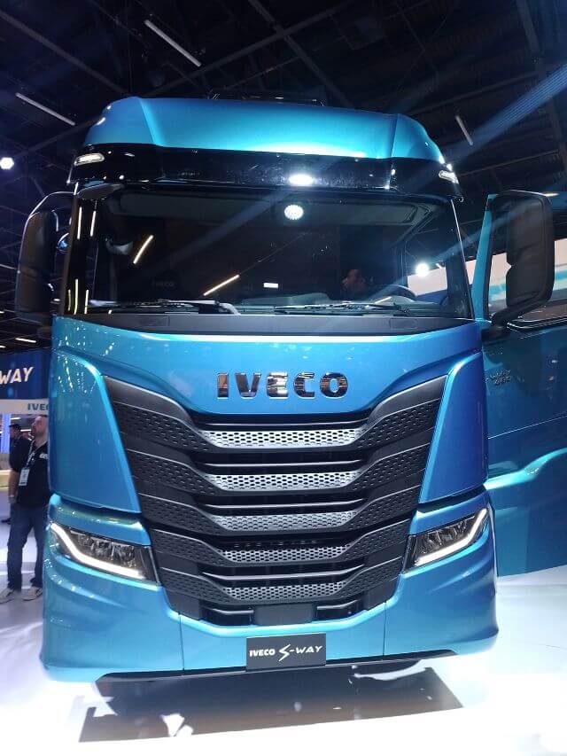 Foto de um Iveco S-Way destaque