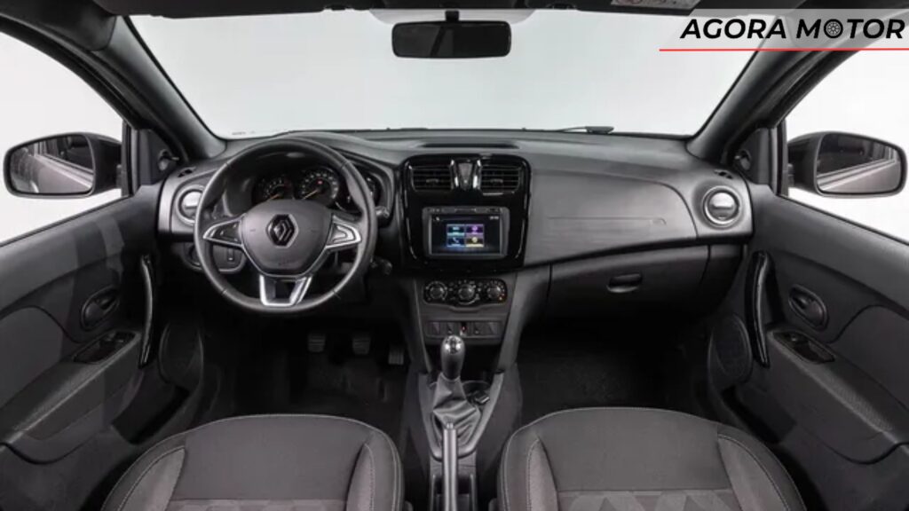 Interior de um Sandero em 2024
