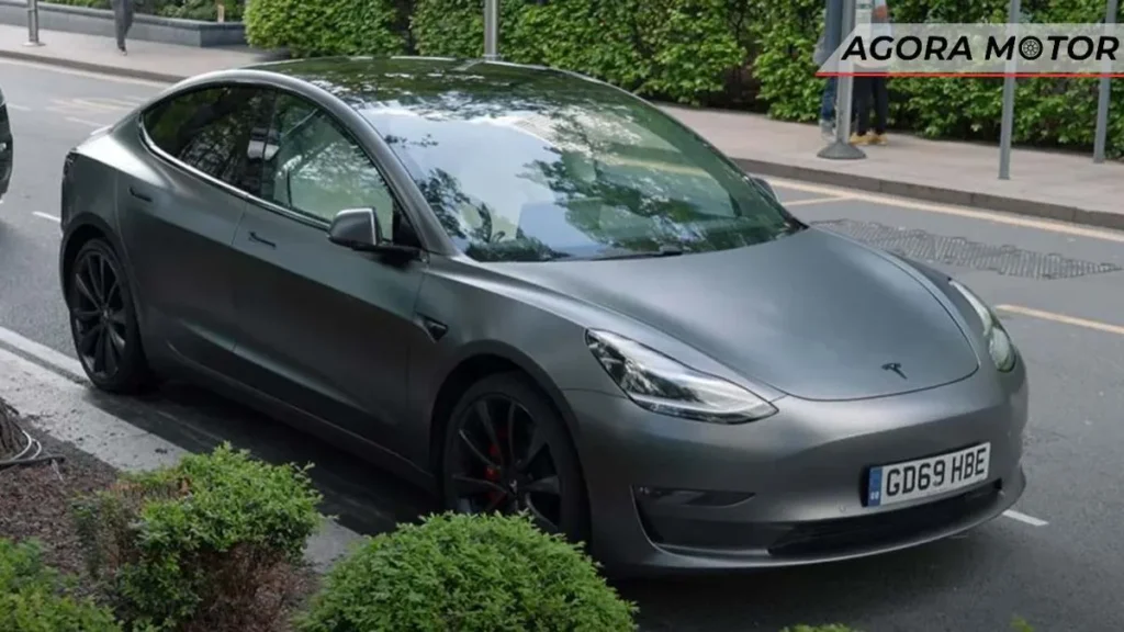Tesla Model 3 após 3 anos: custos, degradação da bateria, prós e contras