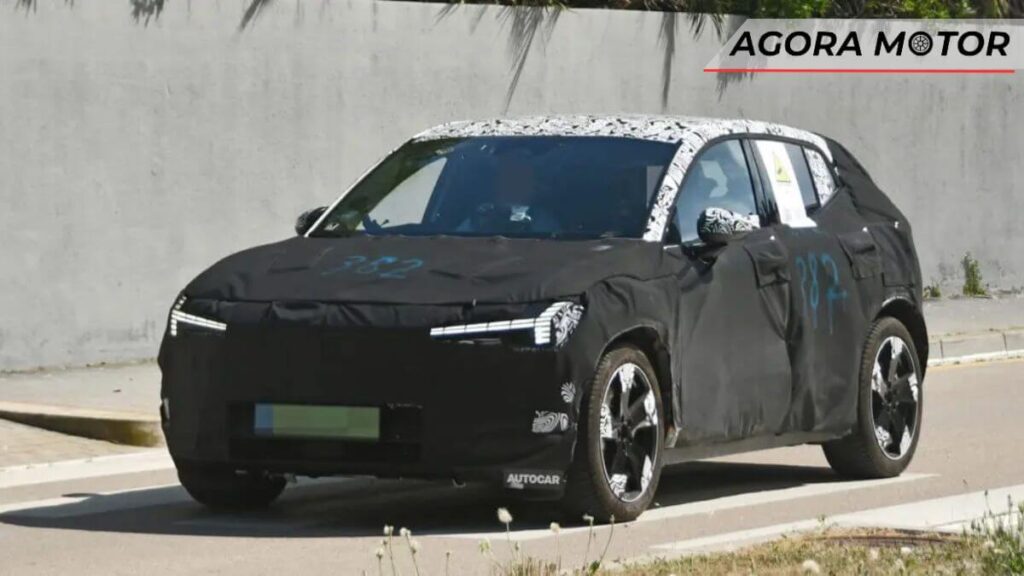 Volvo EX30 é flagrada em testes na rua: apresentação oficial em 7 de junho