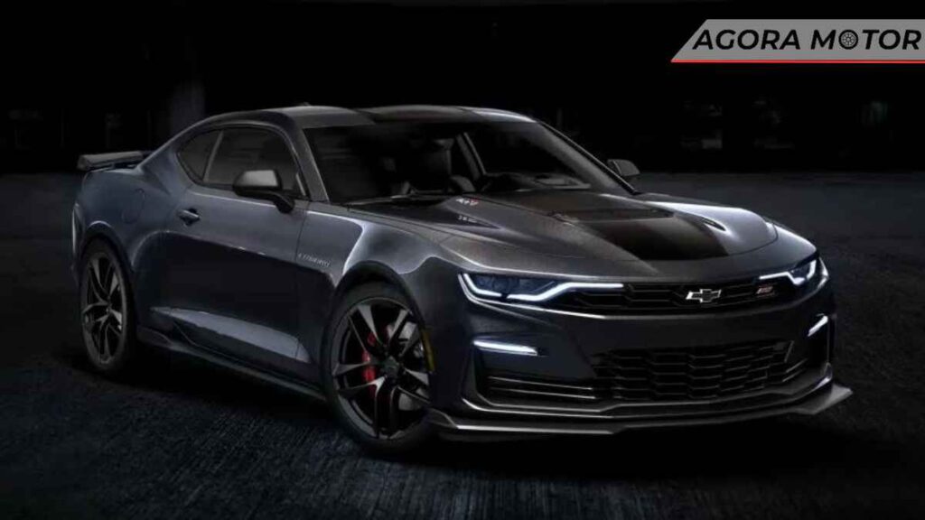 7. Panther Black Metallic Tintcoat (como visto no 2024 Chevy Camaro SS Collector’s Edition)