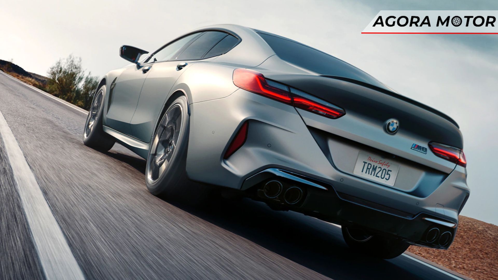 Traseira da BMW M4 2024.