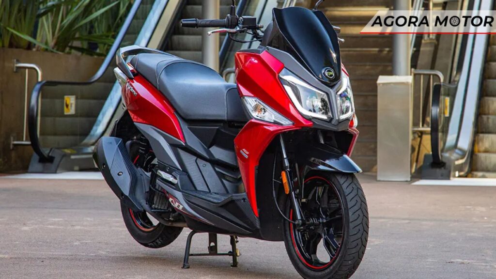 Frente da Dafra Cruisym 150 2024.