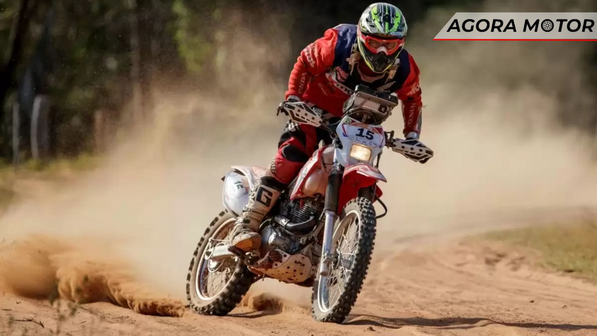 Frente da CRF 230F em 2024.