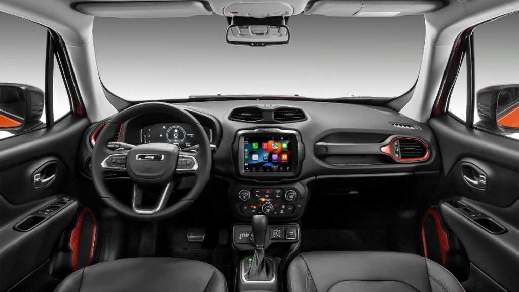 Interior do Jeep Renegade Trailhawk 2023