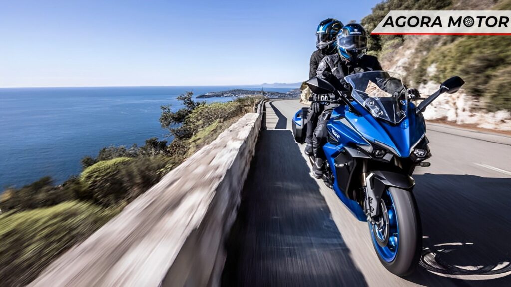Frente da Suzuki GSX-S1000 GT 2024.