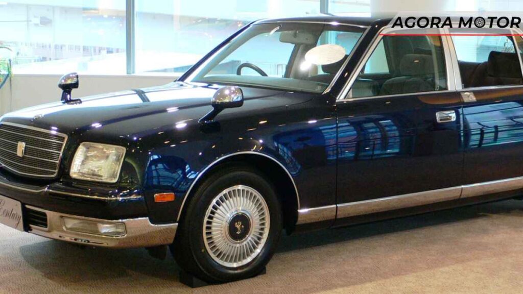 Toyota Century (G50)