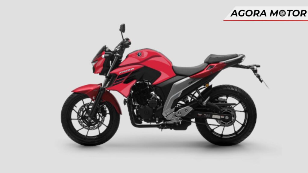 Fazer FZ25 vermelha.