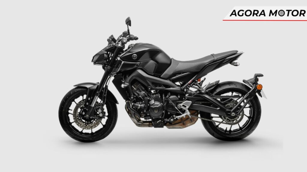 Lateral da MT-09 2024.