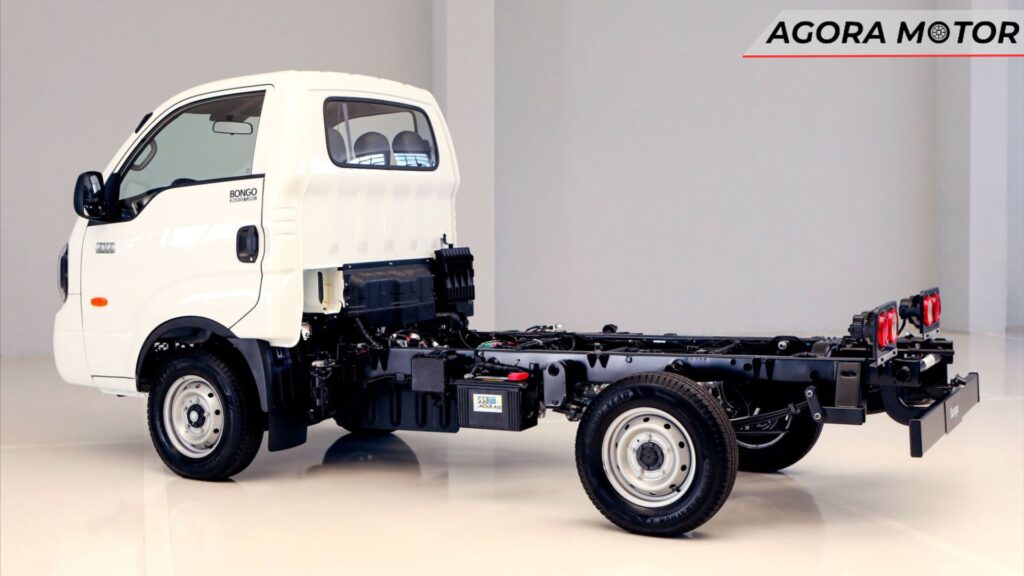 Foto lateral de um Bongo 2024