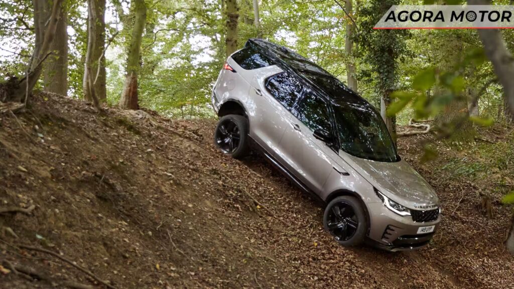 Discovery 2024 descendo em uma descida